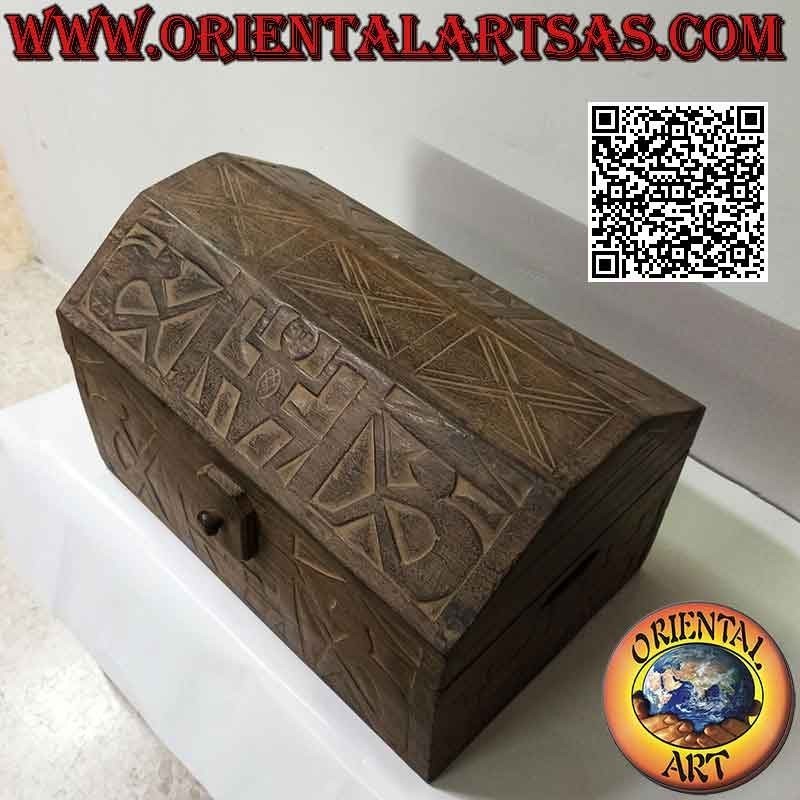 Cofre con aborígenes en bajorrelieve y tapa cuadrada en madera de balsa 45 cm