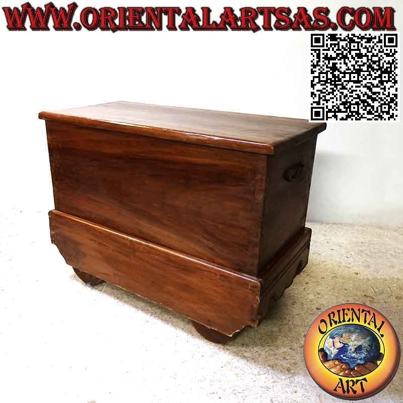 Chest with floral bas-relief decoration and 115 cm teak wood wheels