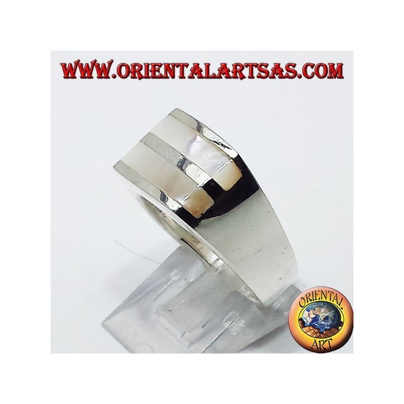 Bague en argent avec deux de nacre