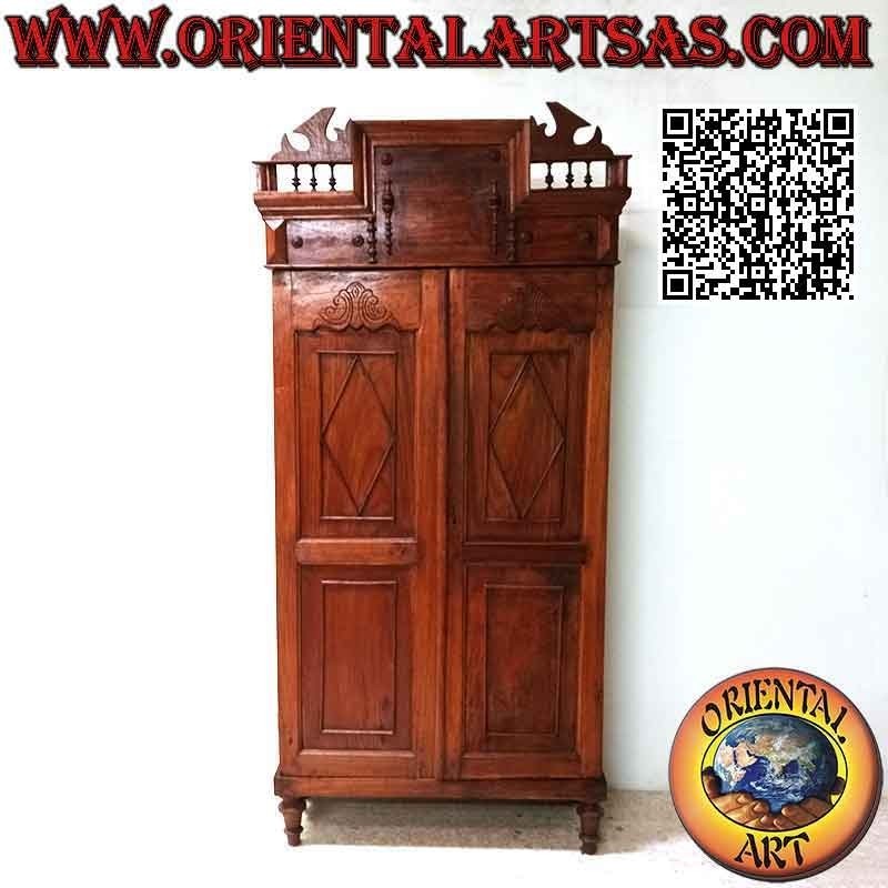Mueble despensa de 2 puertas y 4 baldas con columnas decorativas en madera de teca envejecida