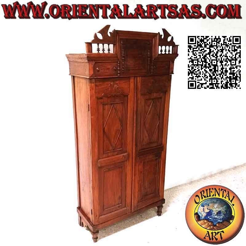 Mueble despensa de 2 puertas y 4 baldas con columnas decorativas en madera de teca envejecida