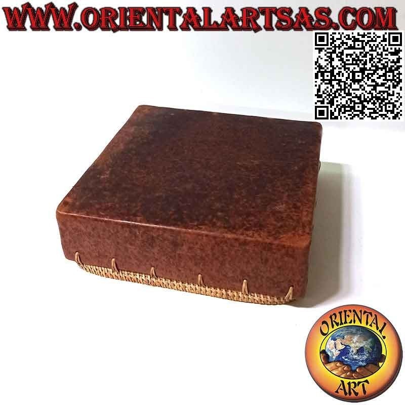 Bandeja de valet Lombok cuadrada de terracota y borde alto con mimbre de 22 cm