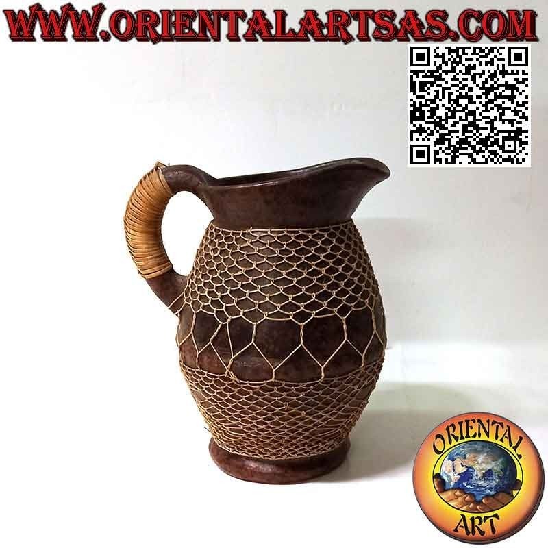 Jarrón Lombok en terracota y mimbre tejido, hecho a mano
