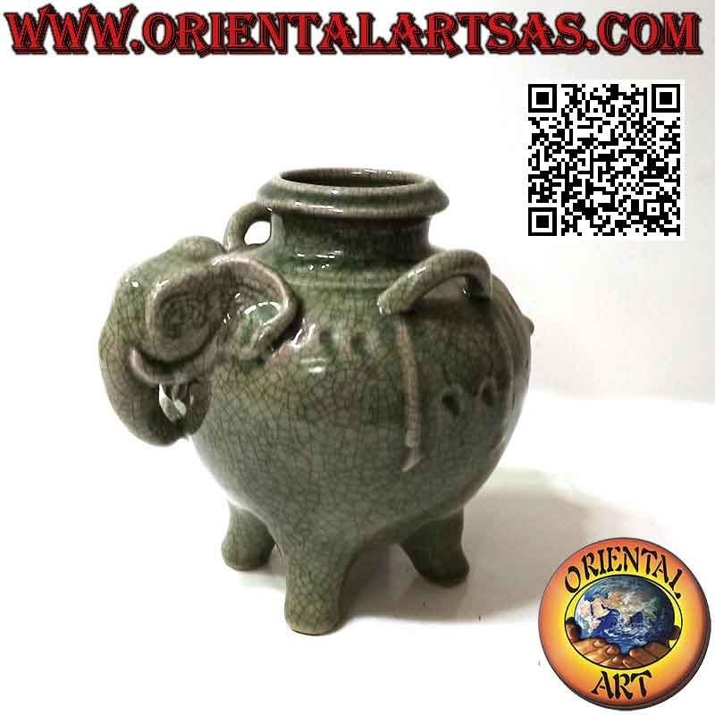Vase en forme d'éléphant en céramique émaillée verte