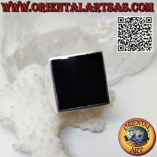 Glatter Silberring mit quadratischem Onyx bündig mit Rand 17x17 mm