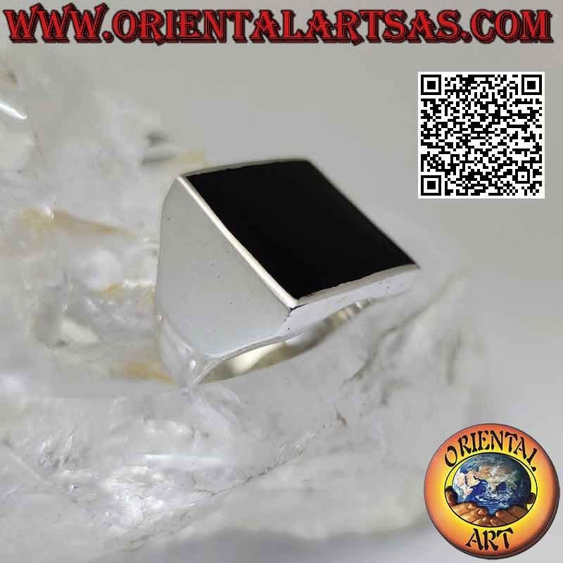 Anello in argento liscio con onice quadrata a filo bordo 17x17 mm