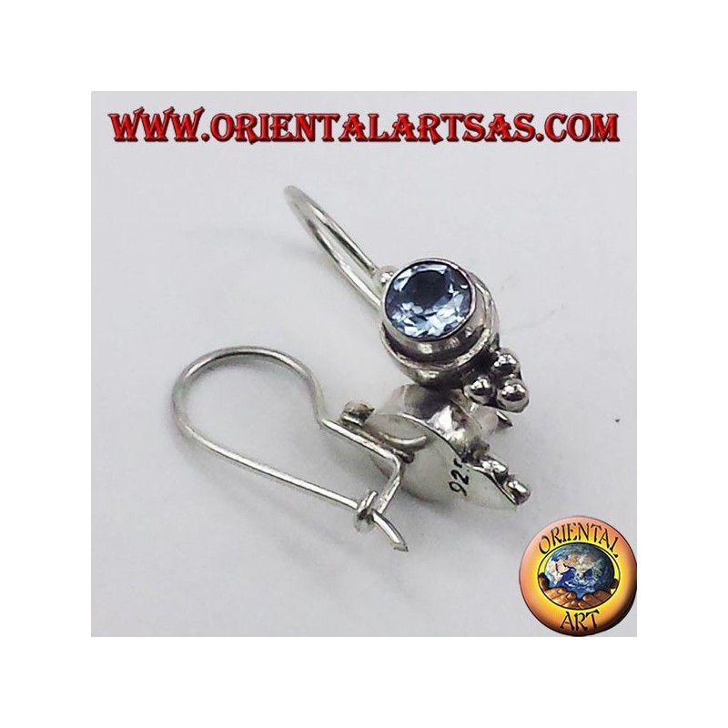 Boucles d'oreilles argent avec ronde topaze bleue facettes