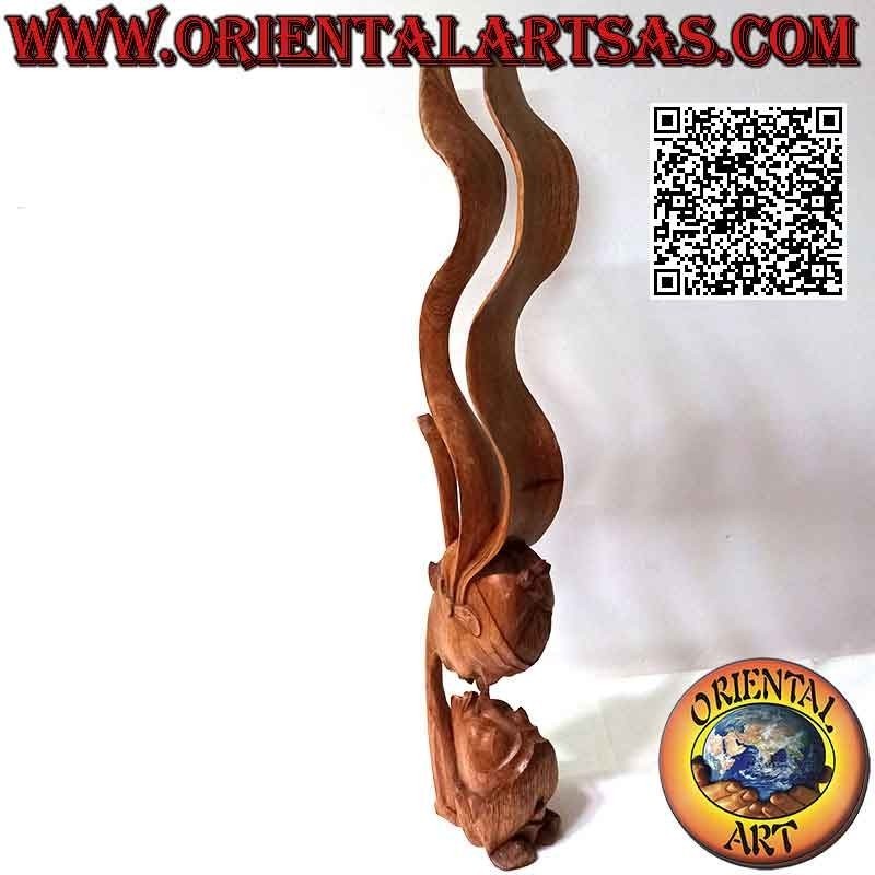 Escultura del beso entre dos amantes orientales con velo de perfil en madera de suar de 82cm (natural)