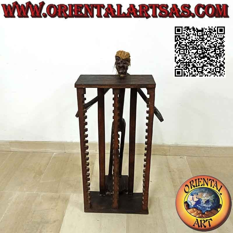 Porte-CD de style primitif avec sculpture d'un aborigène en bois de teck (80 cm)