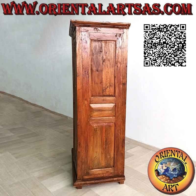 Armoire linéaire haute à 2 portes et 3 étagères à décor floral en bas-relief en bois de teck antique