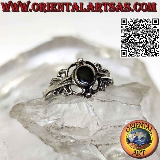 Silberring mit rundem Onyx und Barockdekor, klein