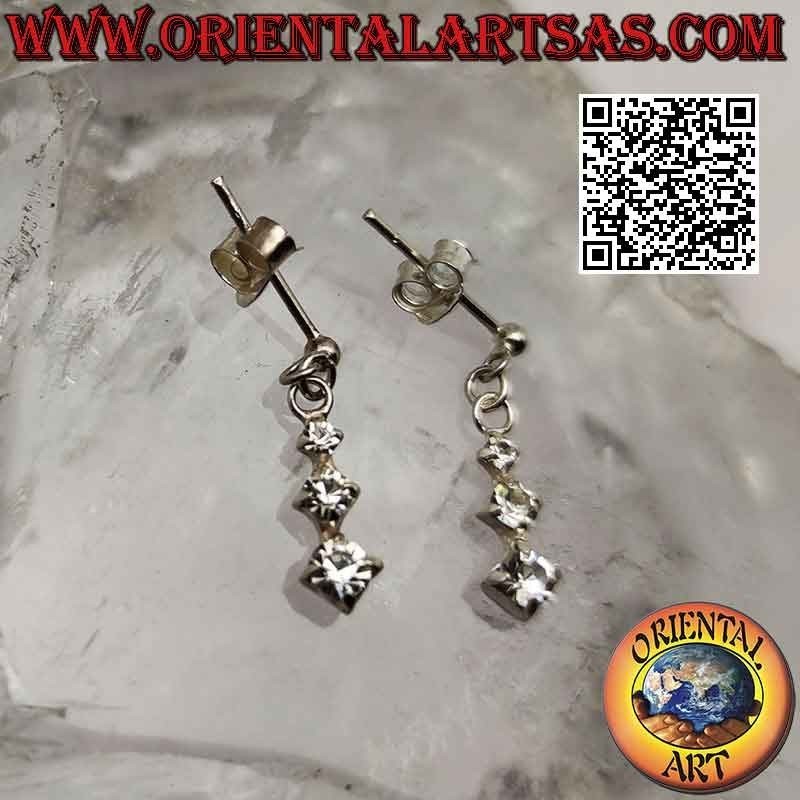 Pendientes de plata, bola lobulada con trío de circonitas romboidales en crecimiento