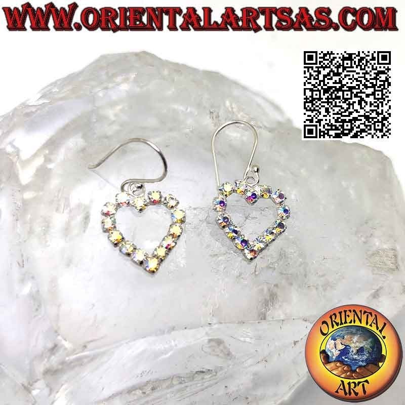 Boucles d'oreilles à levier en argent avec contour de coeur de zircons cubiques arc-en-ciel sertis (petit)