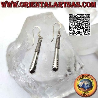 Boucles d'oreilles à levier balinaises en argent faites à la main, fil tressé sur un bâton