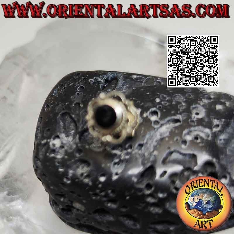 Mini arete en plata, piedra plana redonda rodeada de entretejidos y arcos