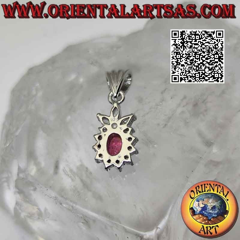Ciondolo in argento con rubino di sintesi ovale incastonato contornato da zirconi e corona di zirconi a baguette