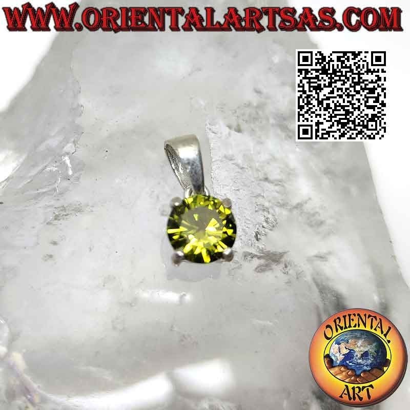 Silver pendant with light point of round citrine zircon set
