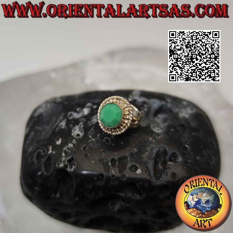 Mini boucle d'oreille en argent, pâte de turquoise ronde facettée entourée de deux rangs de boules