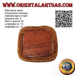 Quadratischer Untersetzer aus Rattan und 10 cm Teakholz (klar)