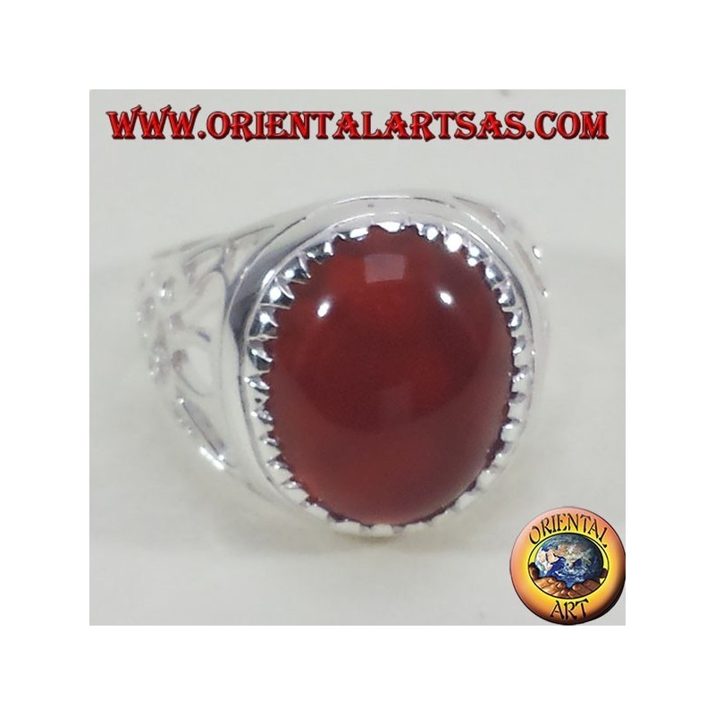 Anello in argento intagliato con corniola ovale