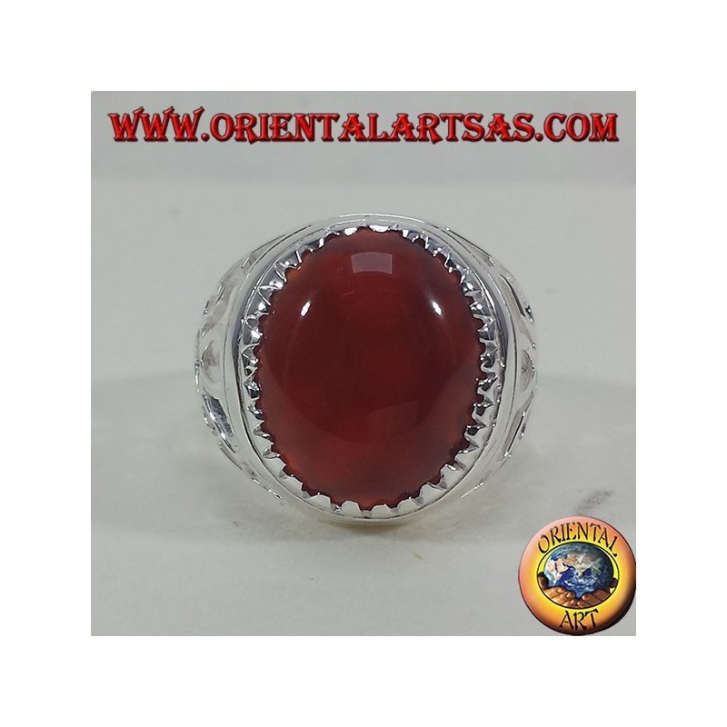 Anello in argento intagliato con corniola ovale