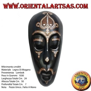 Masque aborigène Lombok en bois d'acajou foncé avec incrustations de nacre de 50 cm