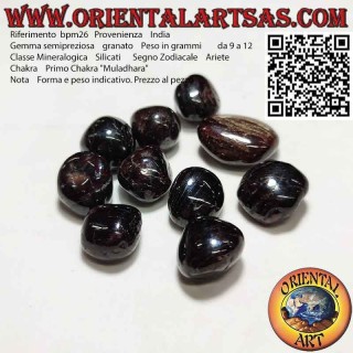 Tumbled garnet (small)