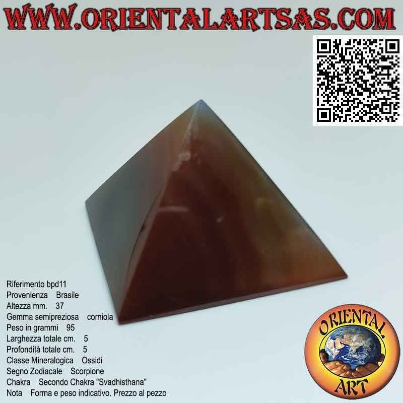 Pyramide de cornaline de 50 mm x 50 mm