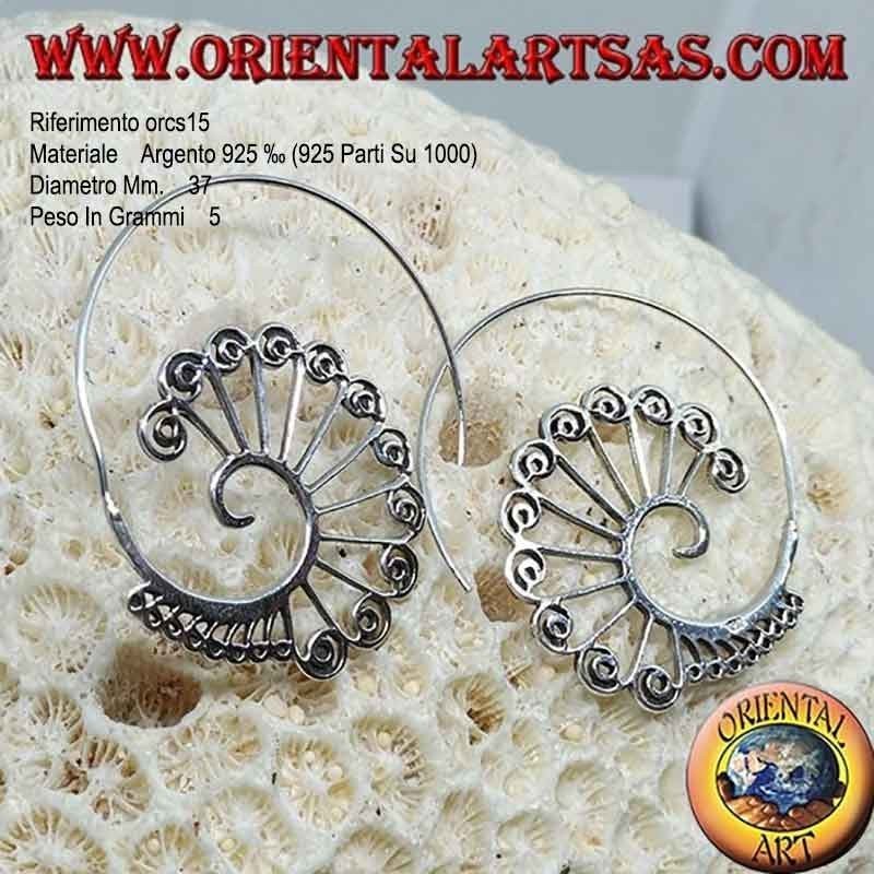 Boucles d'oreilles en fil d'argent, fil spirale décoré