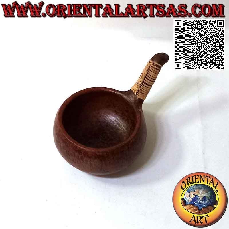 Ciotola aborigena di Lombok con manico (stile pentola) in terracotta e midollino