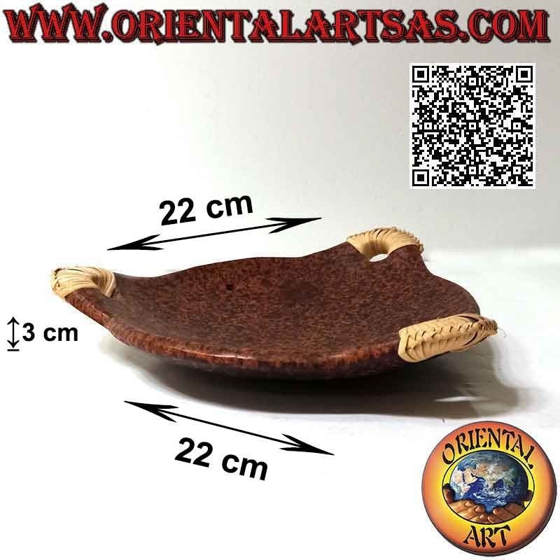 Svuotatasche vassoio triangolare di Lombok in terracotta chiara e manici forati in midollino