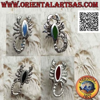 Mini orecchino in argento, scorpione con pietra semipreziosa