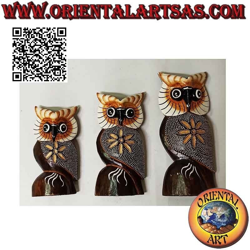 Sculpture de hibou avec marguerite, peinte à la main en bois de balsa