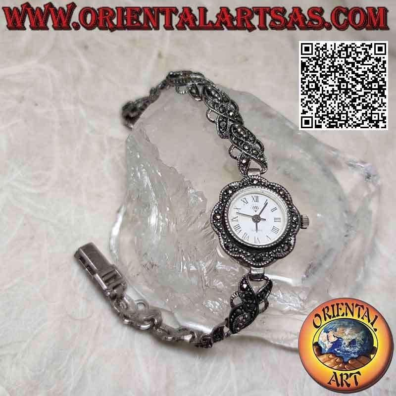 Runde Quarzuhr aus 925 ‰ Silber mit ineinandergreifendem, mit Markasit besetztem Linienarmband