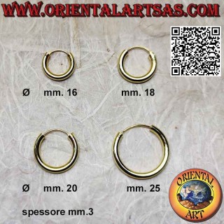 Pendientes de plata con círculos lisos bañados en oro de 3 mm de grosor