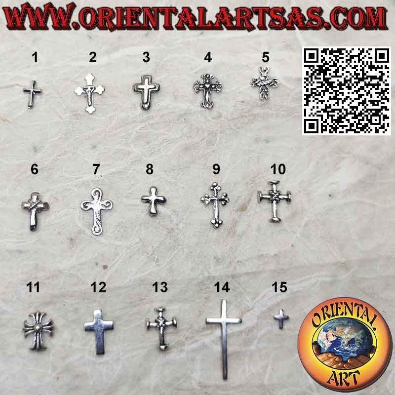 Mini boucle d'oreille en argent, la croix latine de diverses croyances
