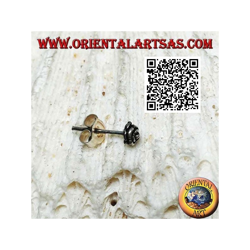 Mini orecchino in argento, il fiore (varie tipologie)