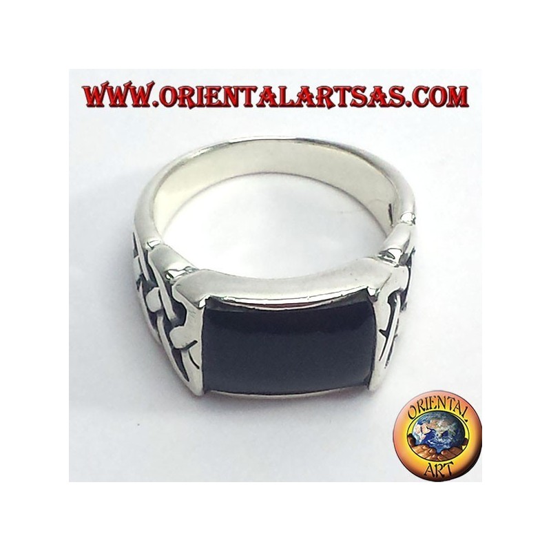 Bague en argent avec onyx et noeud celtique percé