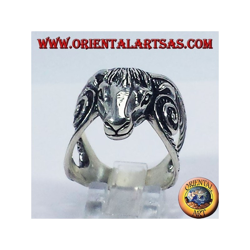 Anillo de plata de la cabra de Mendes