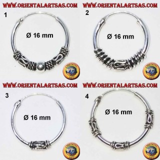 Orecchino in argento 925‰, cerchio lavorato, 16 mm di diametro (2)