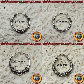 Ohrring aus 925 ‰ Silber, bearbeiteter Kreis, 16 mm Durchmesser (7)