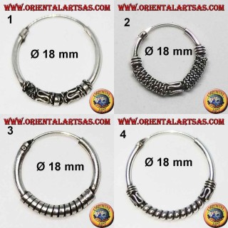 Ohrring aus 925 ‰ Silber, bearbeiteter Kreis, 18 mm Durchmesser (3)