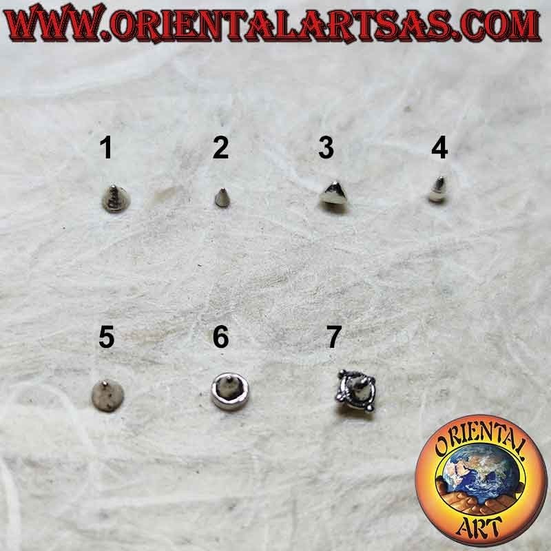 Mini pendiente / punto de nariz en plata, el cono liso