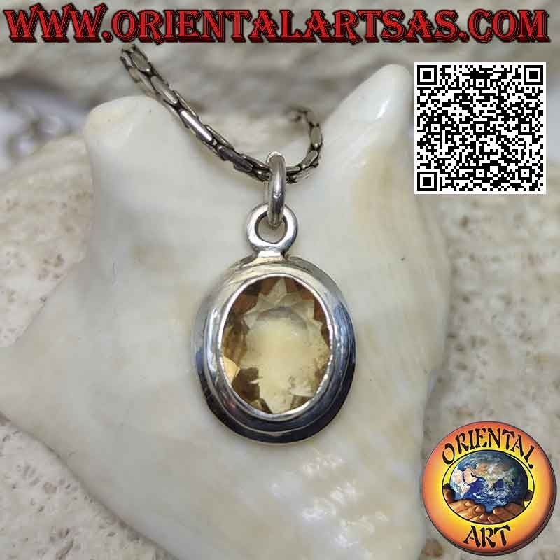 Colgante de plata con topacio amarillo natural ovalado en engaste simple con borde inclinado