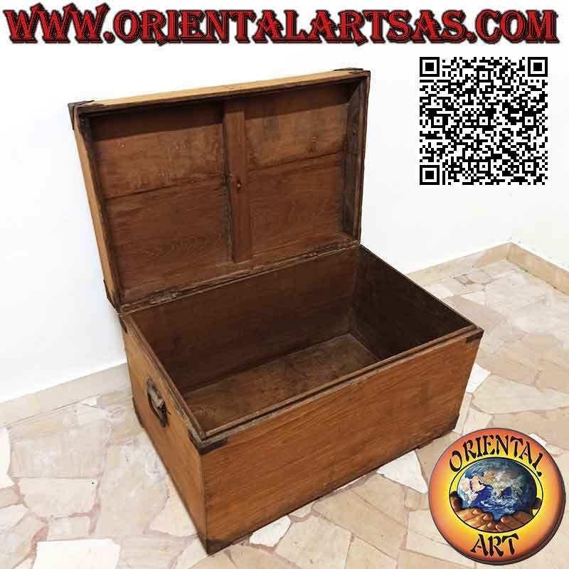 Coffre antique traditionnel avec coins renforcés de laiton en bois de teck de 70 cm
