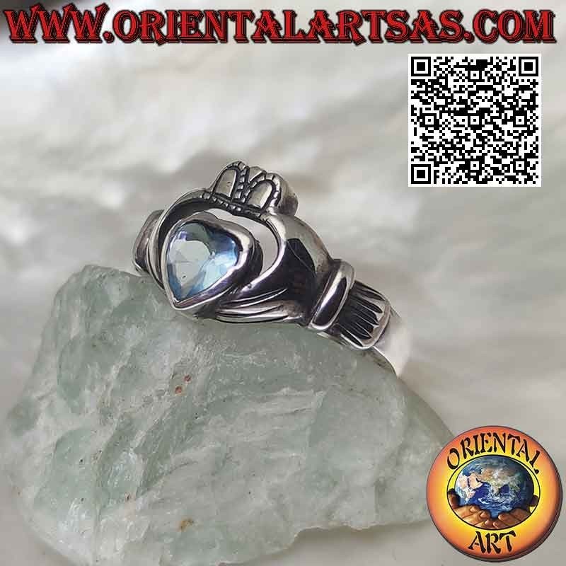 Bague en argent irlandaise Claddagh (Amour, fidélité et amitié) bombée avec un cœur en topaze bleue (1)