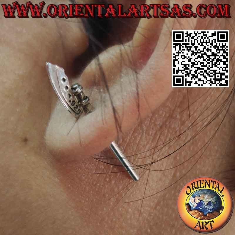 Boucle d'oreille en argent "spéciale", la hache