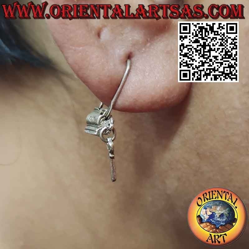 "Special" silver earring, the padlock with the key