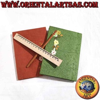 Notizbuch mit Bleistift und Lineal, aus Reispapier und applizierten Blumen (18,5 x 13)