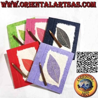 Taccuino quaderno con matita e foglia applicata, in carta di riso (16,5 x 14,5 )